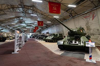 《暗邪西部》IGN 7分 优秀的老派猎杀吸血鬼游戏